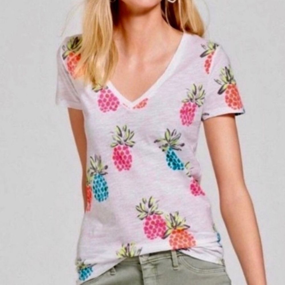 🩵Merona White & Neon Pineapple Print Short Sleeve Top XSmall